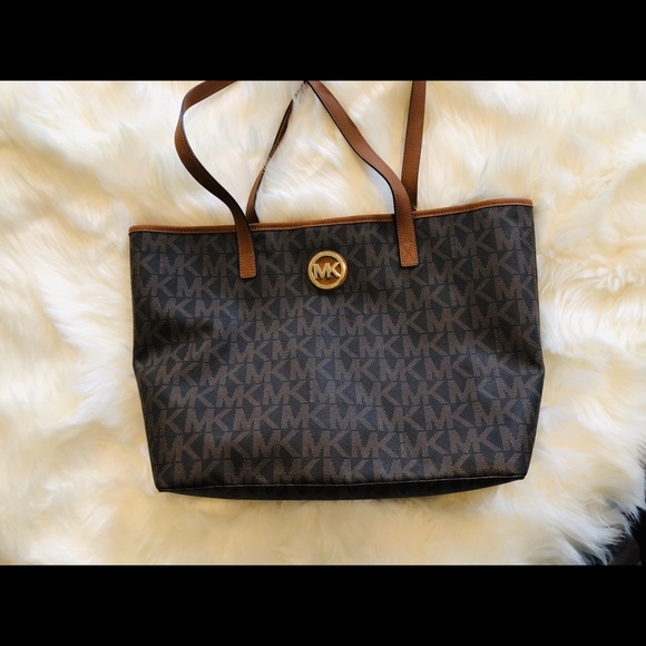 michael kors carter signature open tote